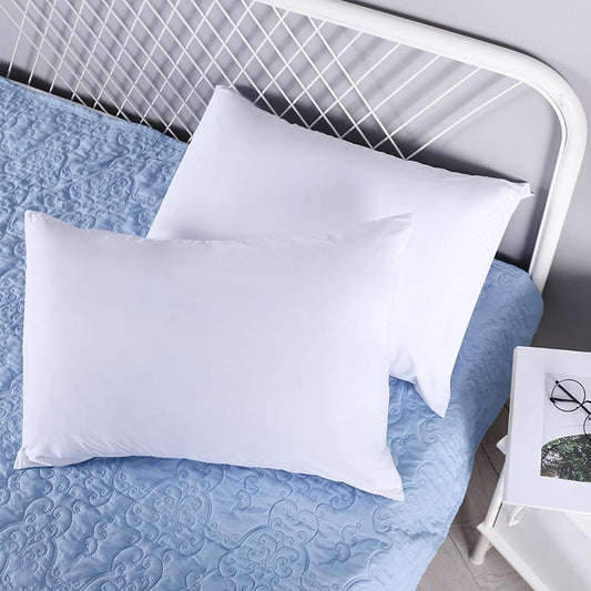 White waterproof pillowcase with zipper and soft knitted fabric SP